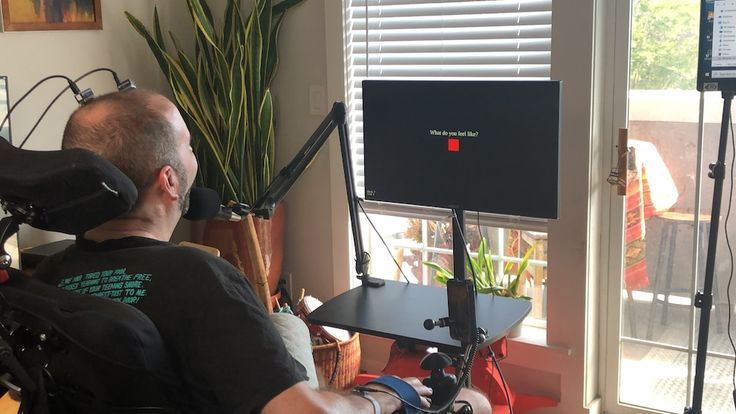 Científicos lograron que un hombre con ELA vuelva a hablar en tiempo real con una innovadora tecnología